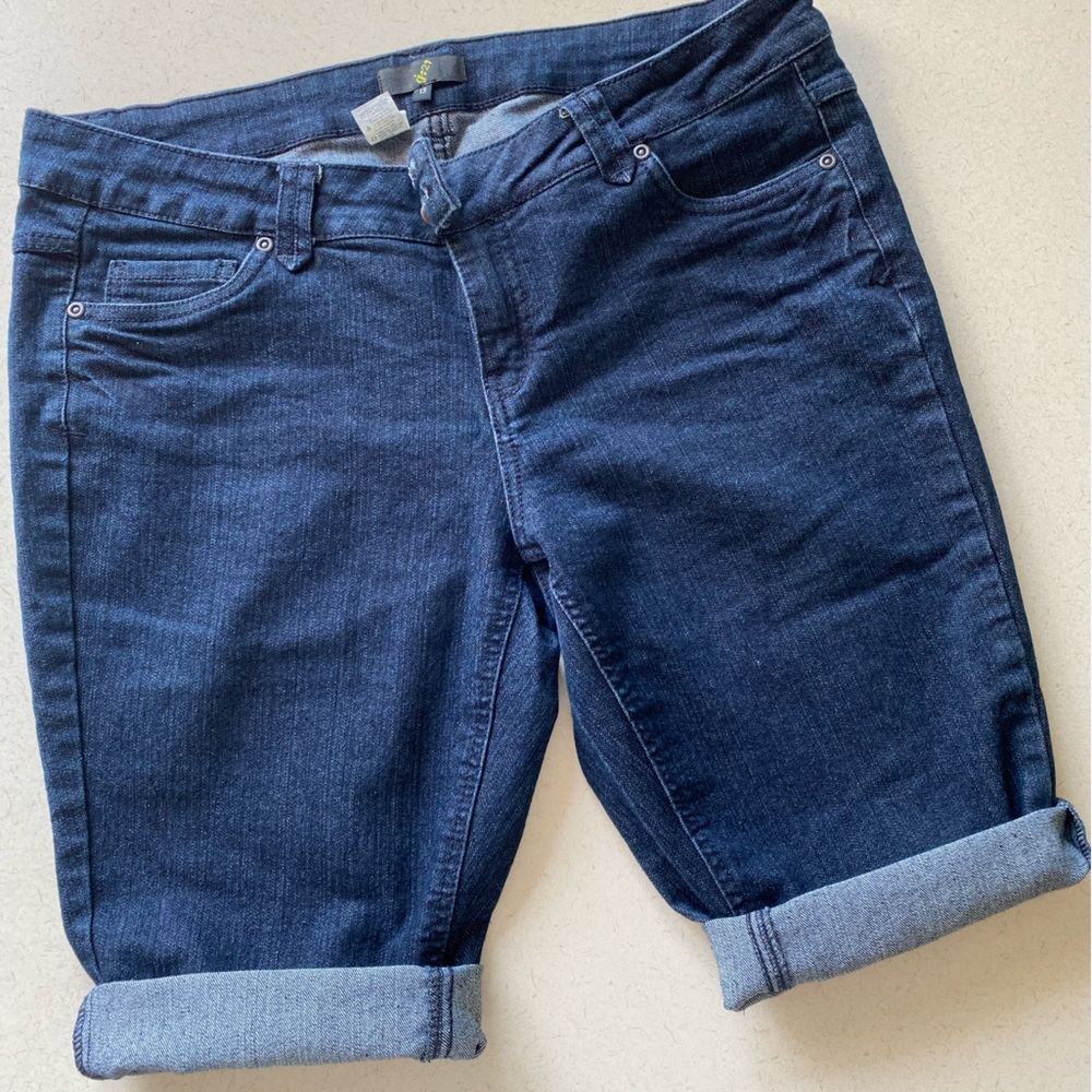 G21 Blue Jean Women’s Long shorts size 13